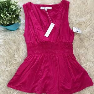 😍Trina Turk pretty pink blouse